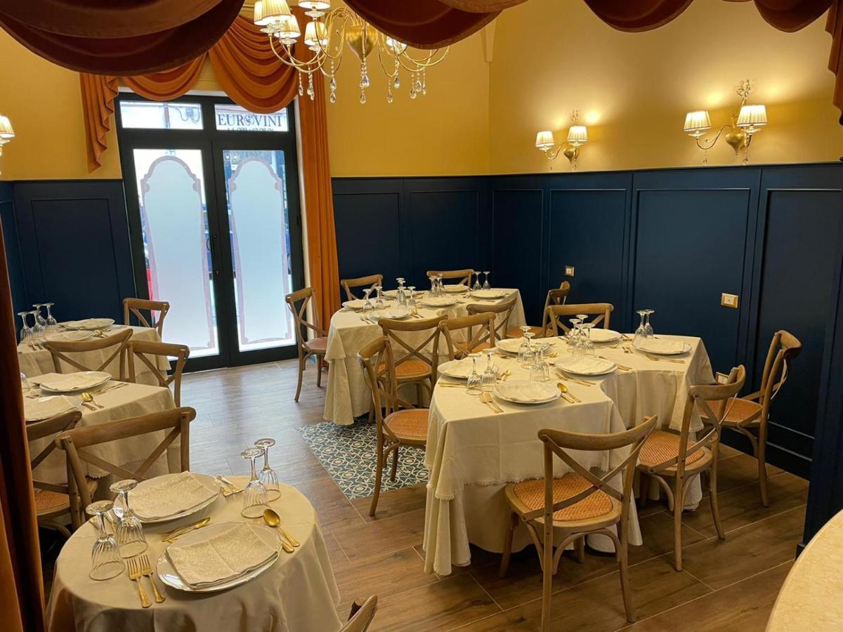 Isola Blu Aparthotel Taranto Kültér fotó