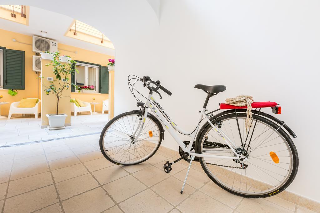Isola Blu Aparthotel Taranto Kültér fotó